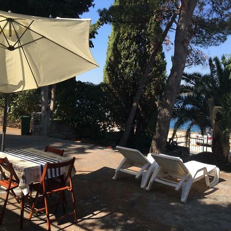 Appartamento Cozy Place On The Beach Traù Esterno foto