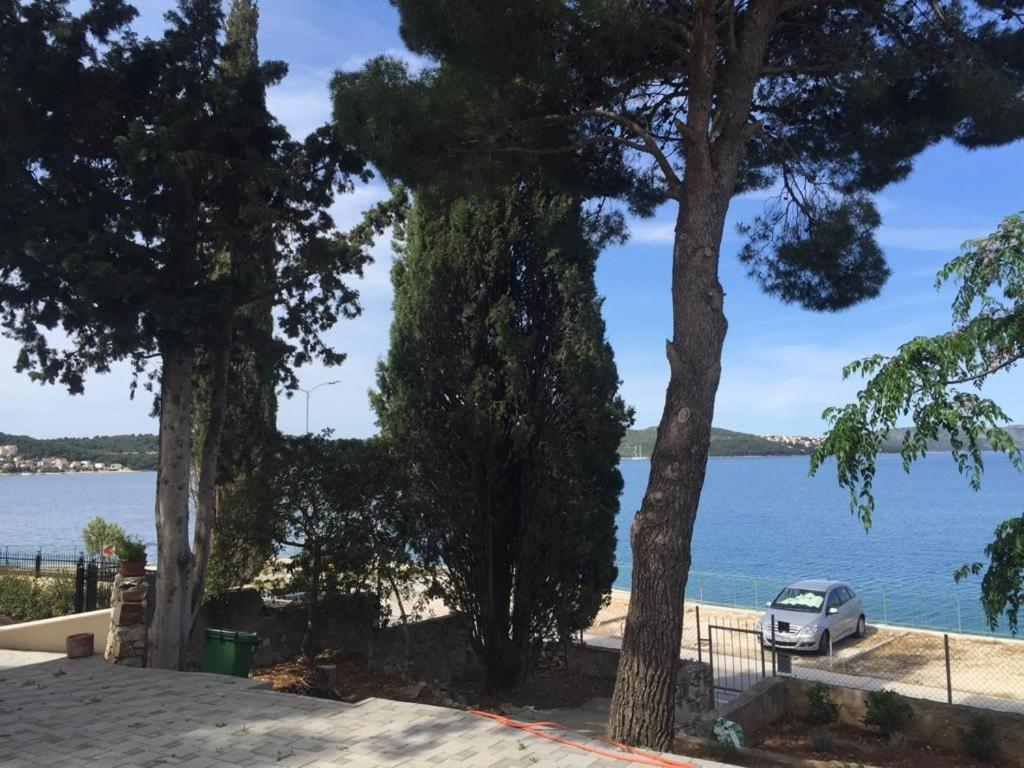 Appartamento Cozy Place On The Beach Traù Esterno foto