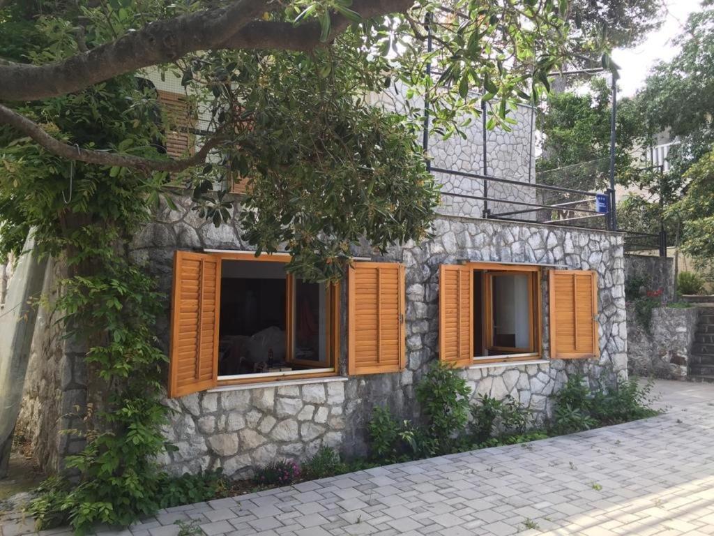 Appartamento Cozy Place On The Beach Traù Esterno foto