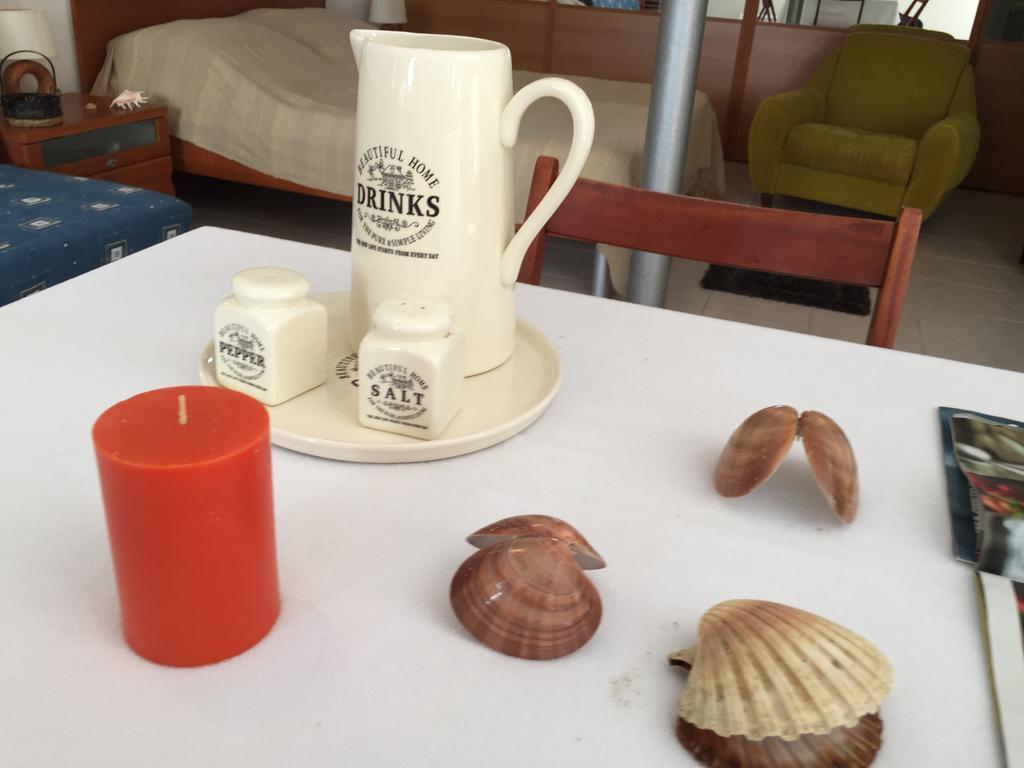 Appartamento Cozy Place On The Beach Traù Esterno foto